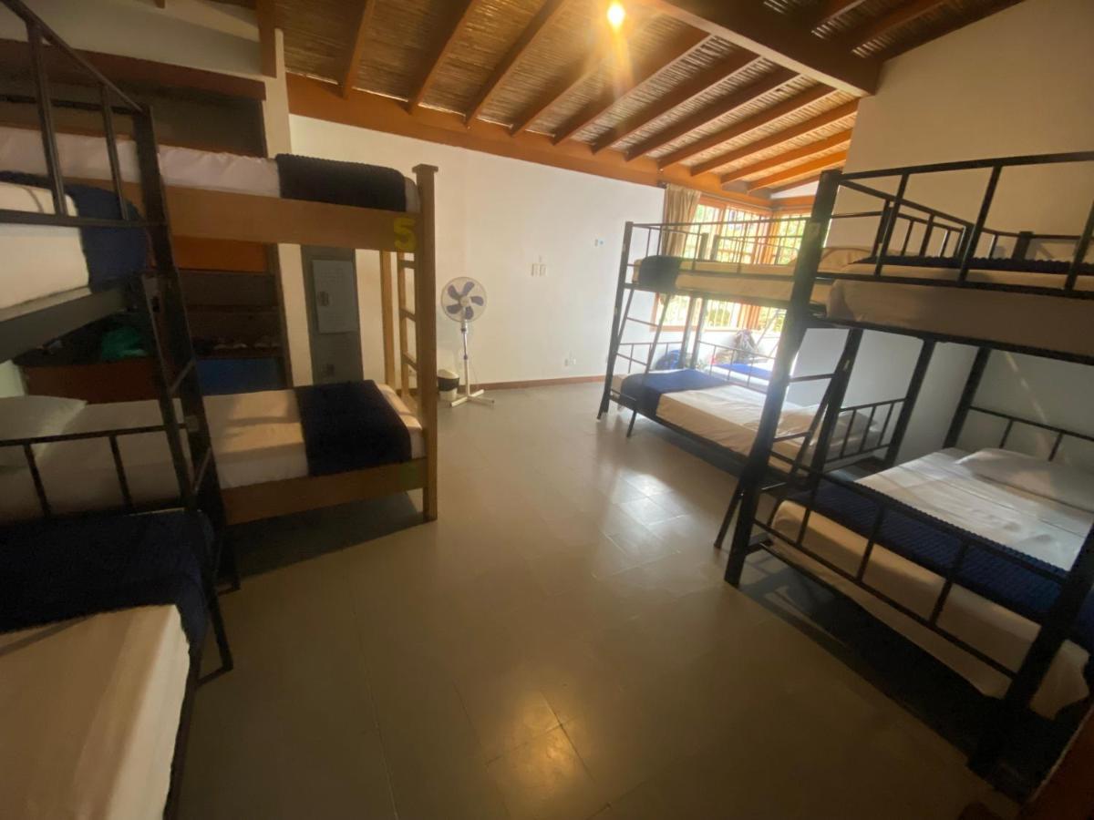 Yolo Hostel Medellin Bagian luar foto