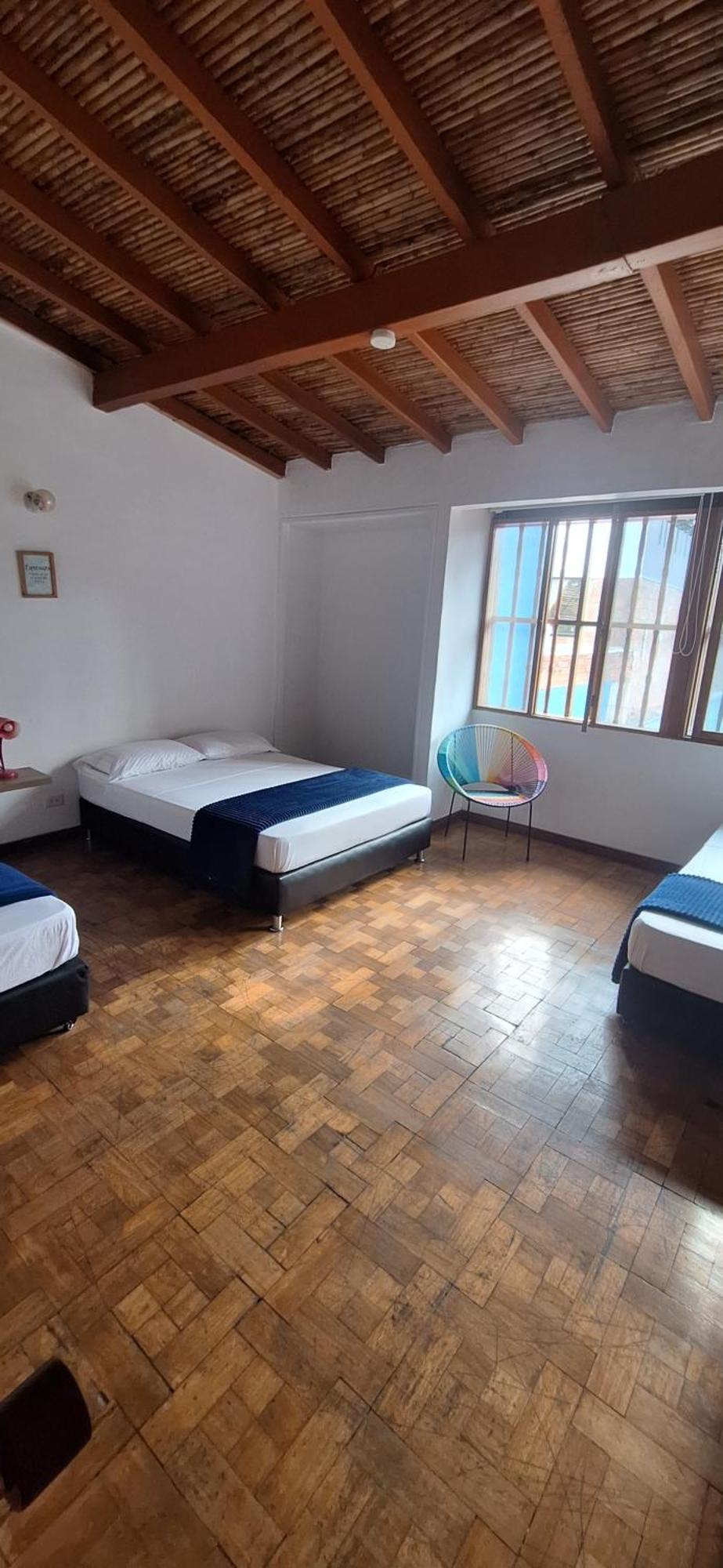 Yolo Hostel Medellin Bagian luar foto