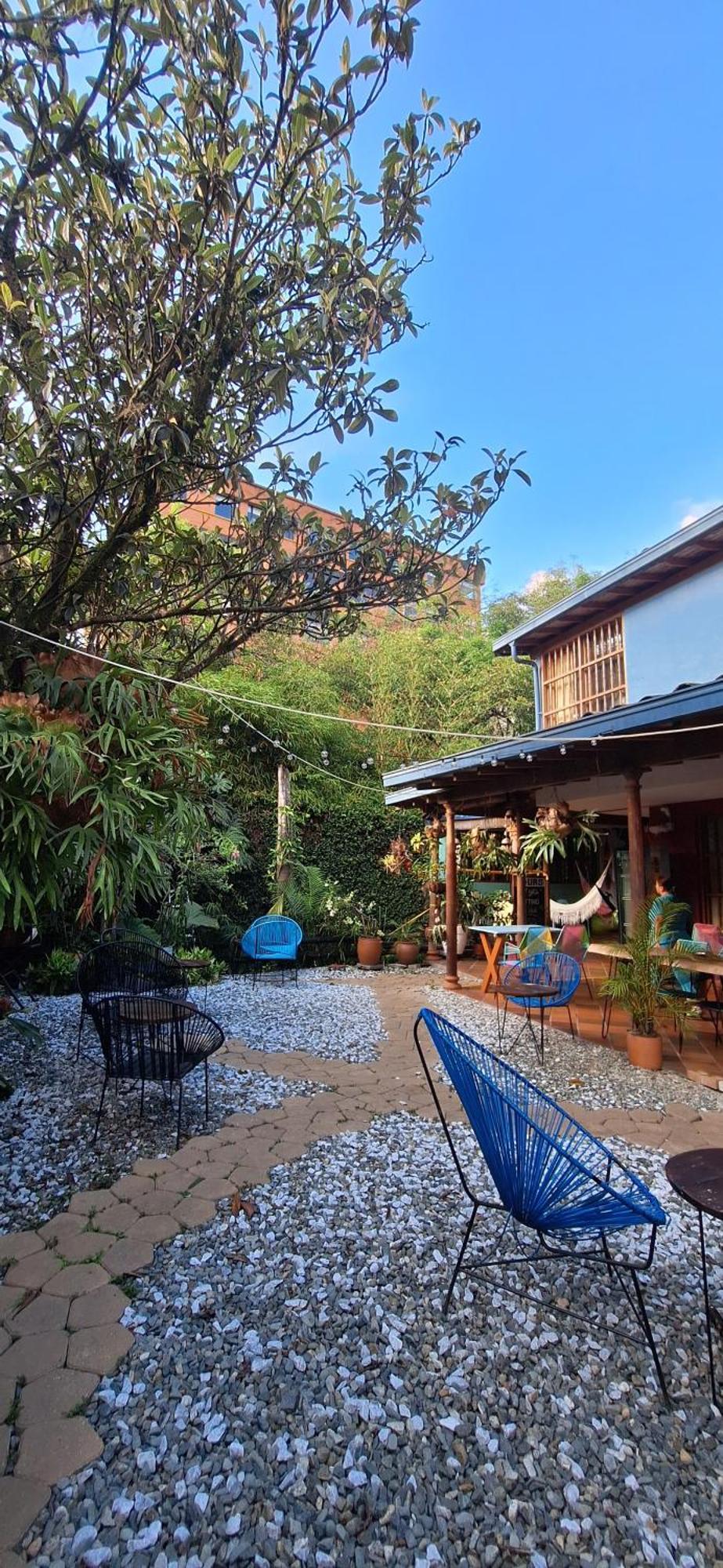 Yolo Hostel Medellin Bagian luar foto