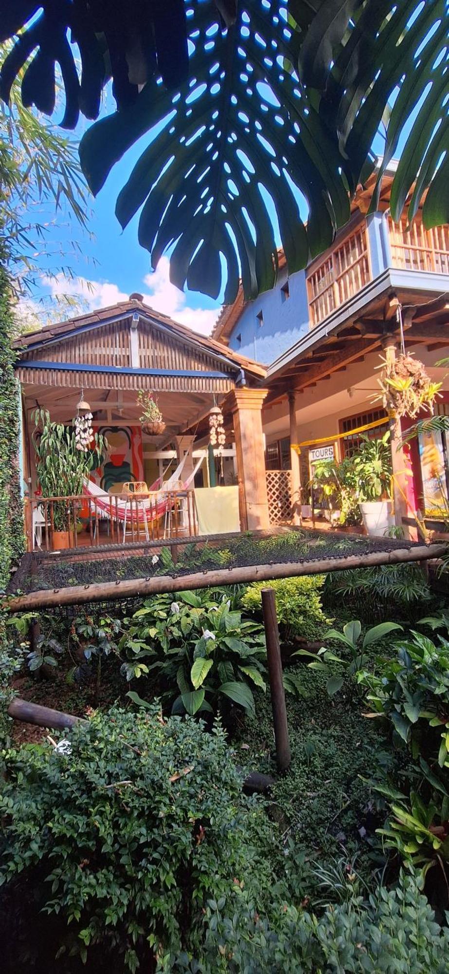 Yolo Hostel Medellin Bagian luar foto