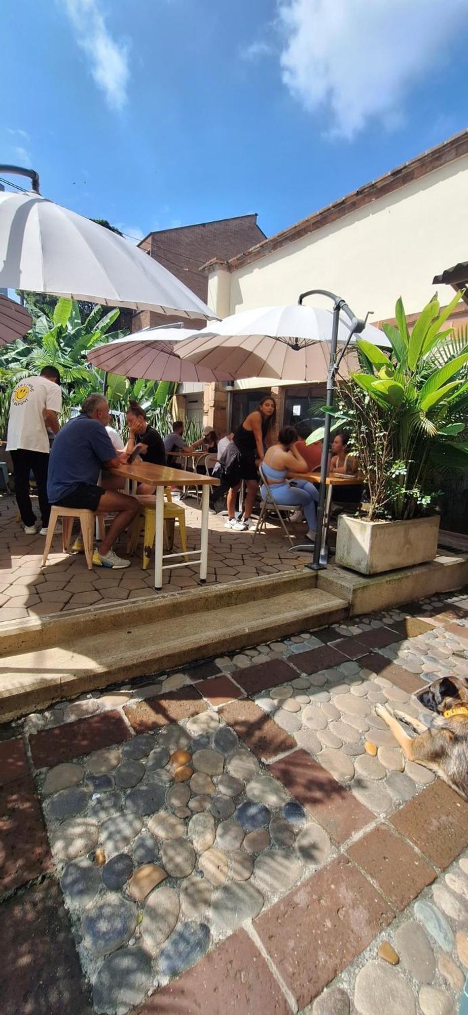 Yolo Hostel Medellin Bagian luar foto