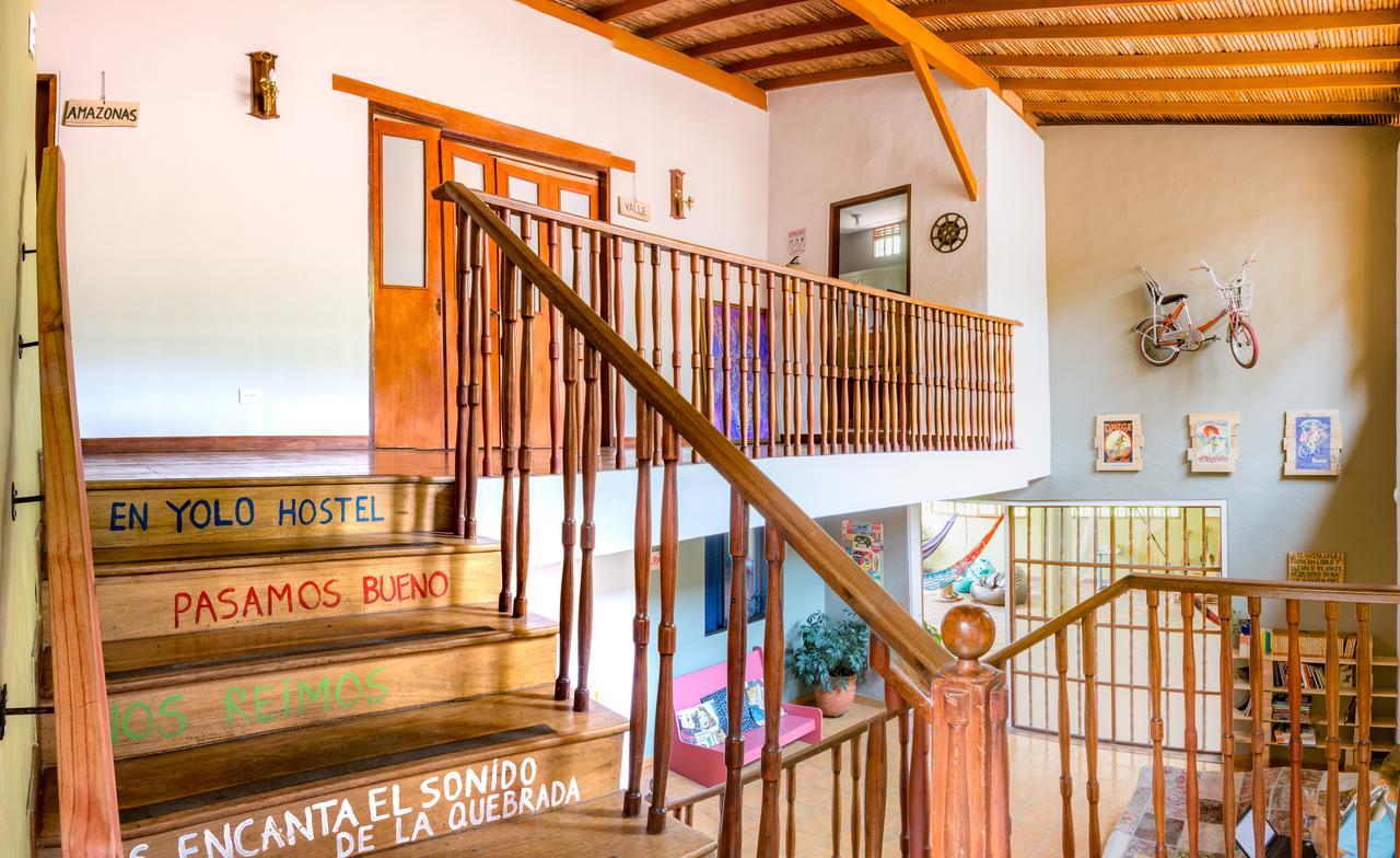 Yolo Hostel Medellin Bagian luar foto